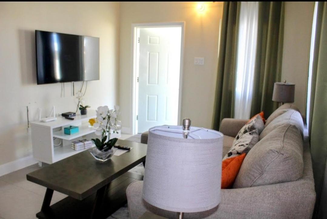 Paradise Oasis At Oceanpointe - Pool And Free Parking Lucea Exterior foto